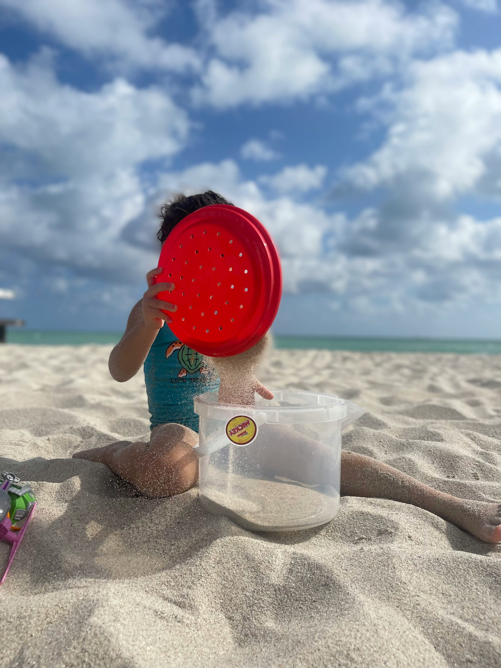 Guida pratica per non perdere i bambini in spiaggia
