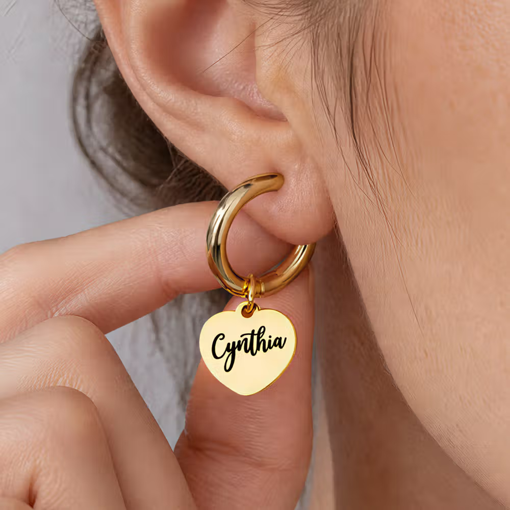 Guida ai migliori orecchini minimalisti personalizzati per un regalo speciale