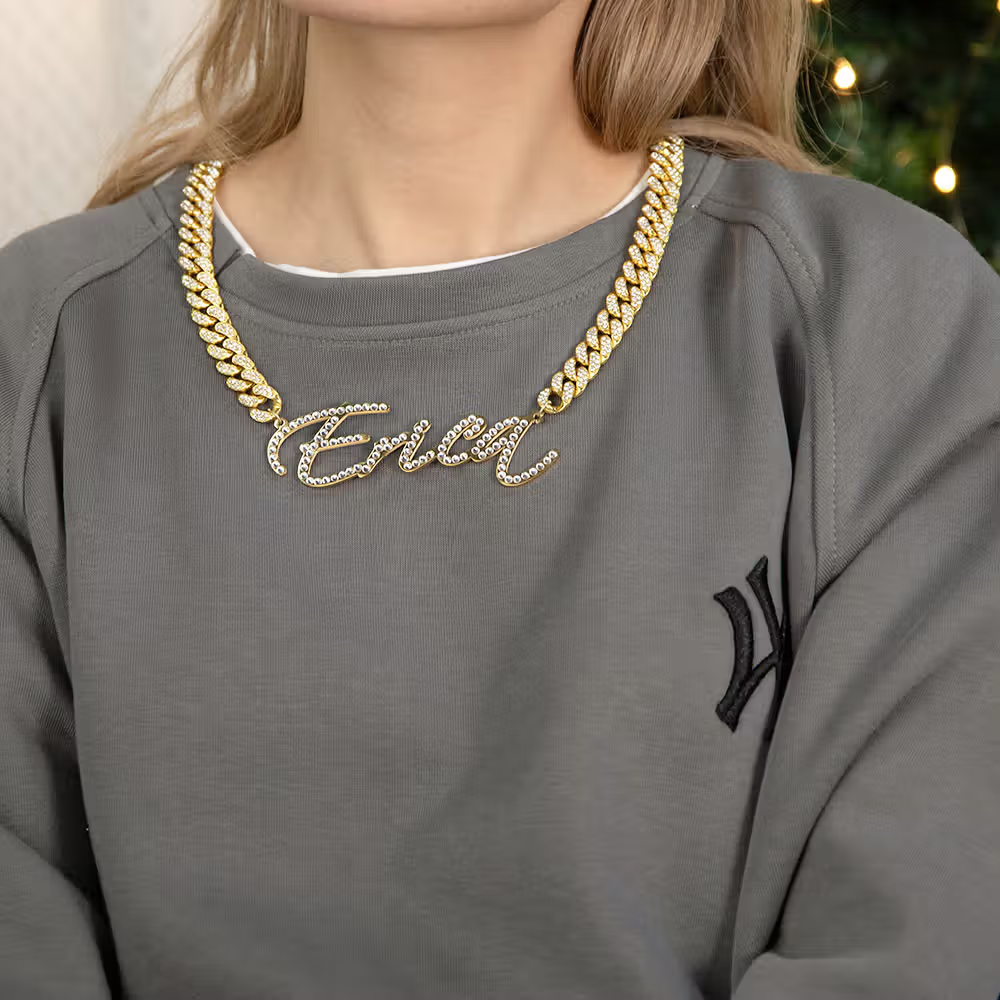 Collana cubana personalizzata con ciondolo con nome e zirconi